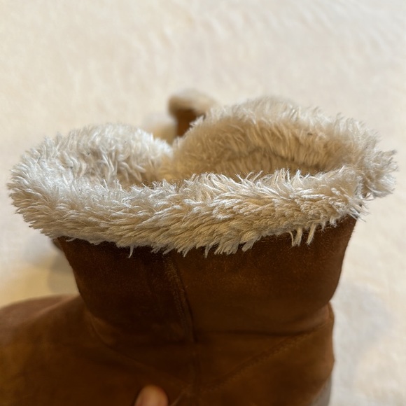 Tan Faux Fur Pull On Short Booties Target Women's Size 7 - Picture 10 of 12